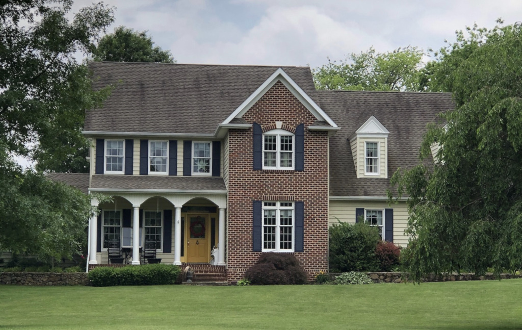 Custom Home #17 — photo 1