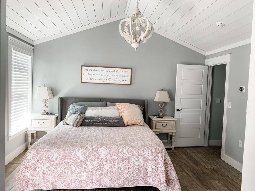 Custom Home #23 — photo 18